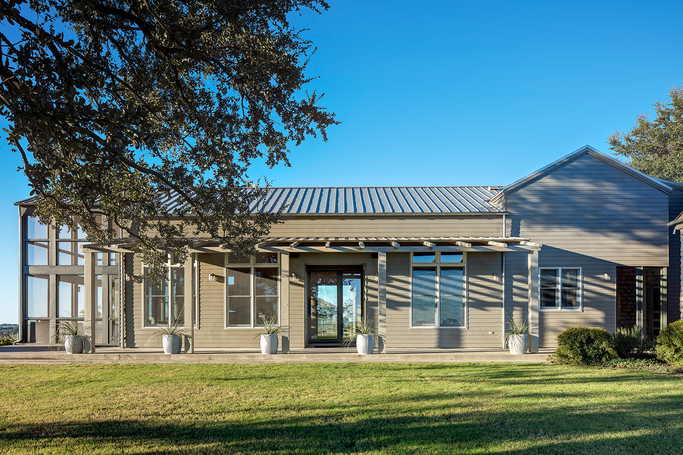 Side view of a ranch home.